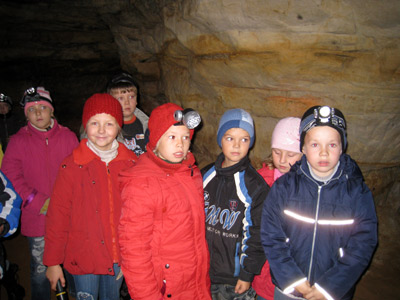 Поездка 2А и 4Г классов в Саблинские пещеры